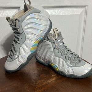 🔥 NIKE LITTLE POSITE ONE GS 'RAINBOW PIXEL' Big Kids 4Y - EXCELLENT Condition